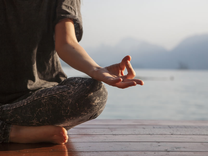 Todo lo que debes saber acerca del yoga restaurativo